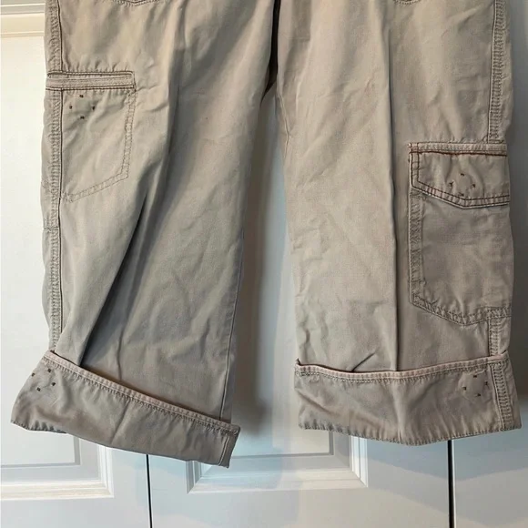 Eddie Bauer Gray Cargo Straight Leg Capri Pants Women’s 6 Pockets - Picture 2 of 8